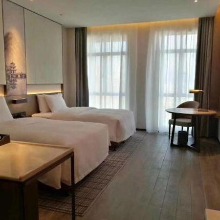 Wanda Jin Baise Hotel Екстериор снимка