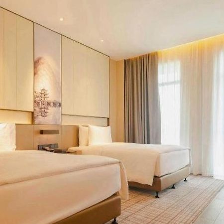 Wanda Jin Baise Hotel Екстериор снимка