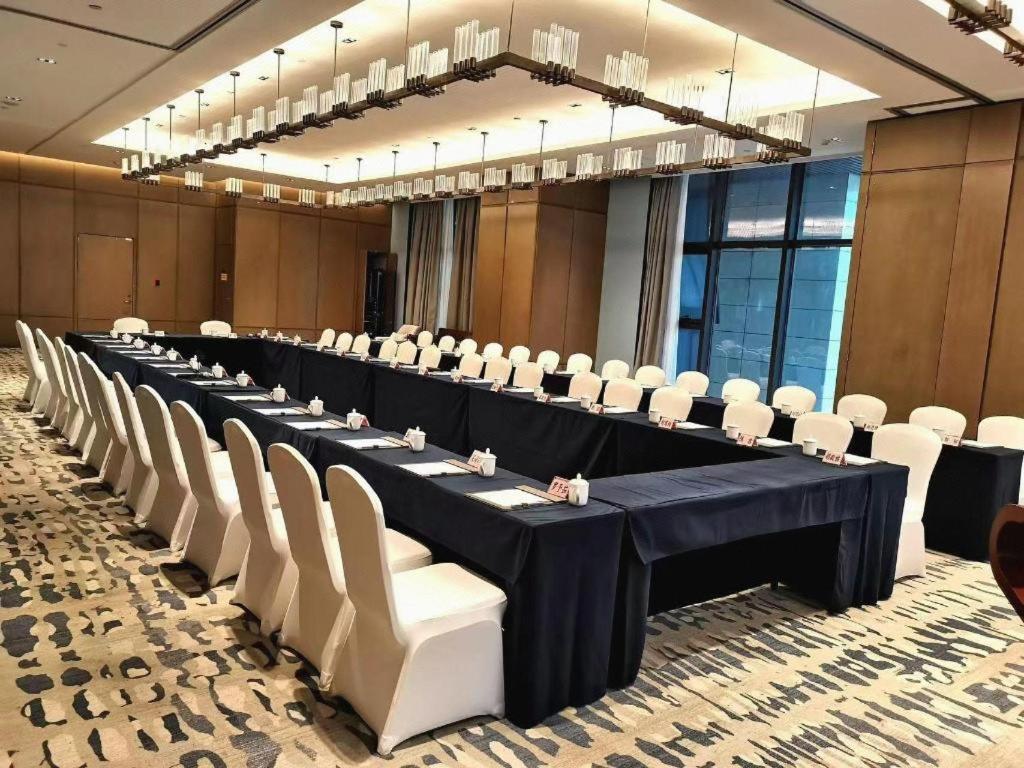 Wanda Jin Baise Hotel Екстериор снимка